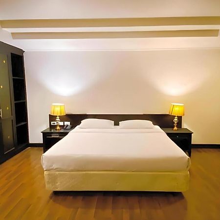 The Heritage Sathorn Suite Hotel Banguecoque Exterior foto