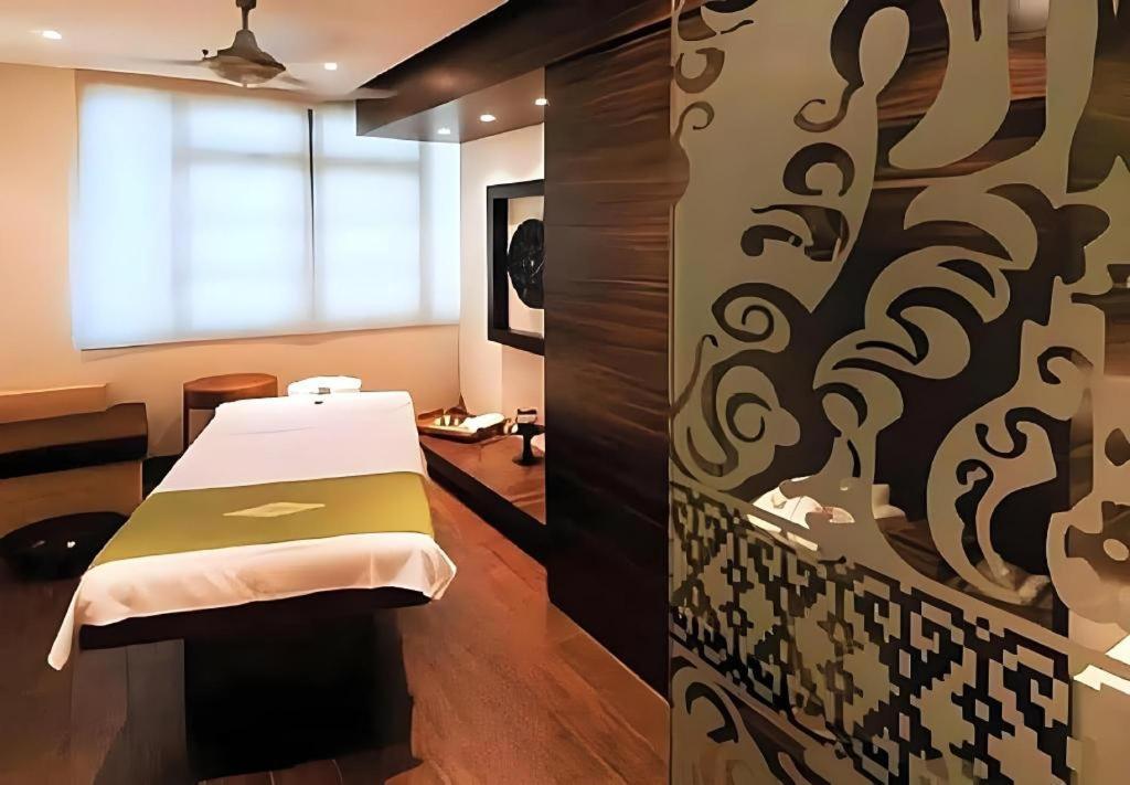 The Heritage Sathorn Suite Hotel Banguecoque Exterior foto